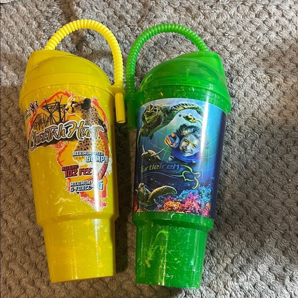 Busch Garden/SeaWorld drink cups
